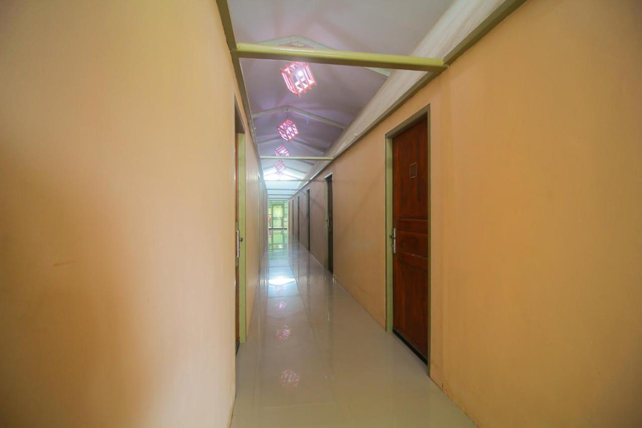Oyo 1596 Taman Homestay Syariah Dumai Exterior photo