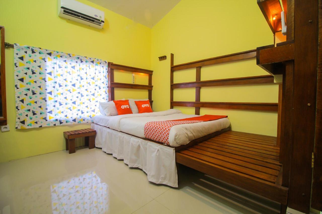 Oyo 1596 Taman Homestay Syariah Dumai Exterior photo