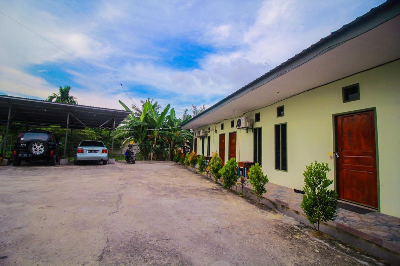 Oyo 1596 Taman Homestay Syariah Dumai Exterior photo